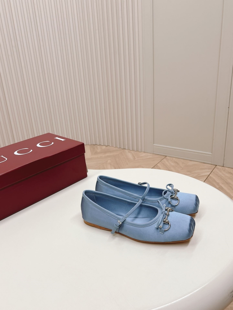 Gucci Flat Shoes